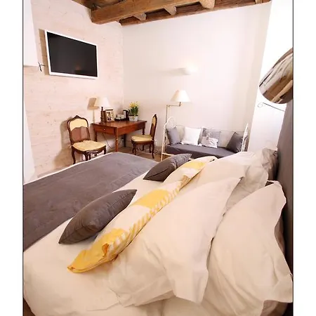 Le Clos De Lapras 4*